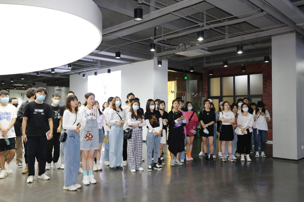 【察研觀設(shè)】山東建筑大學師生前來濟南國際創(chuàng)新設(shè)計產(chǎn)業(yè)園研學考察