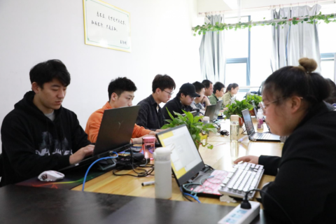 講好園區(qū)企業(yè)故事丨數(shù)據(jù)就是心臟 –專(zhuān)訪河南蘭邇軟件科技有限公司
