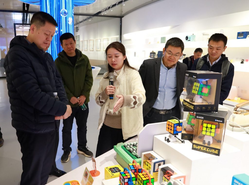 廣晟有色集團一行蒞臨設計城考察交流，共謀國企與民企協(xié)同發(fā)展